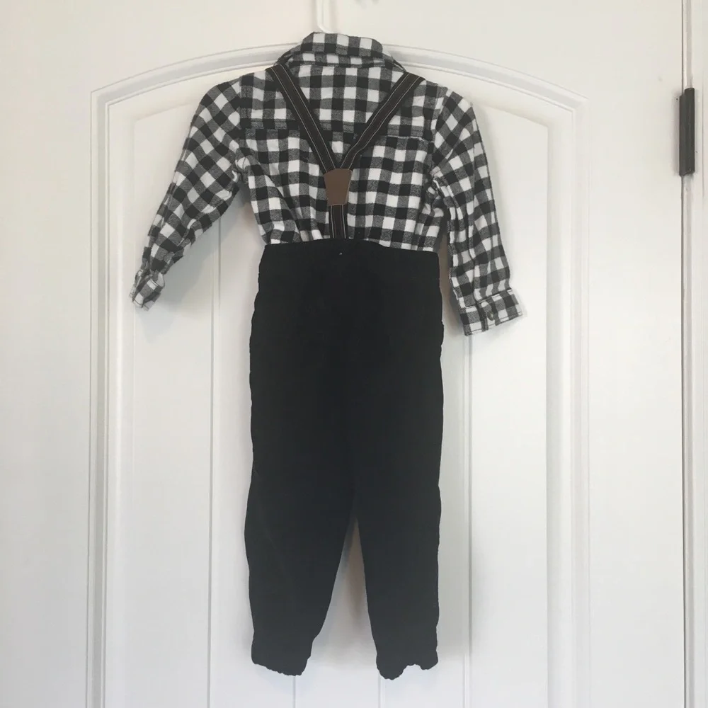 Carter’s Boys 2 Piece Outfit w/ Suspenders 18 Months